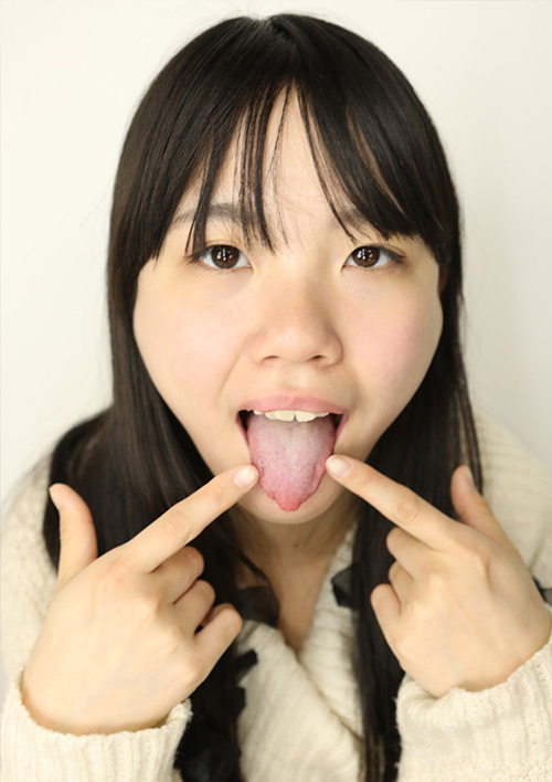 【fetishjapan-1352】素人娘かなこちゃんのベロ観察・ベロ唾液フェチズムのパッケージ画像