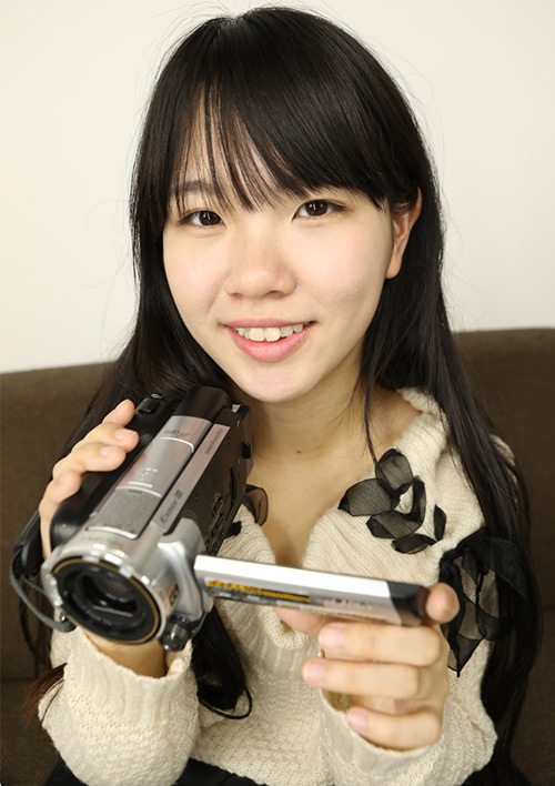【fetishjapan-1366】素人娘かなこちゃんの舌・口内自撮りのパッケージ画像